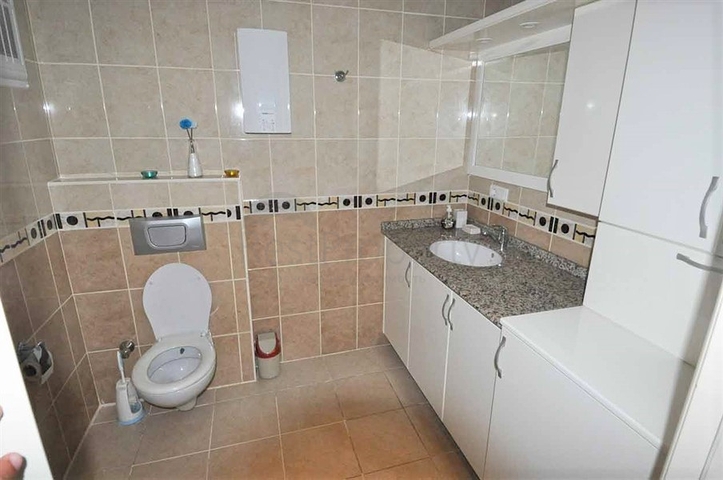 Меблированный пентхаус с тремя спальнями в Тосмуре