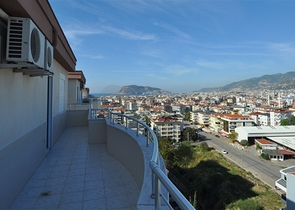 Меблированный пентхаус с тремя спальнями в Тосмуре