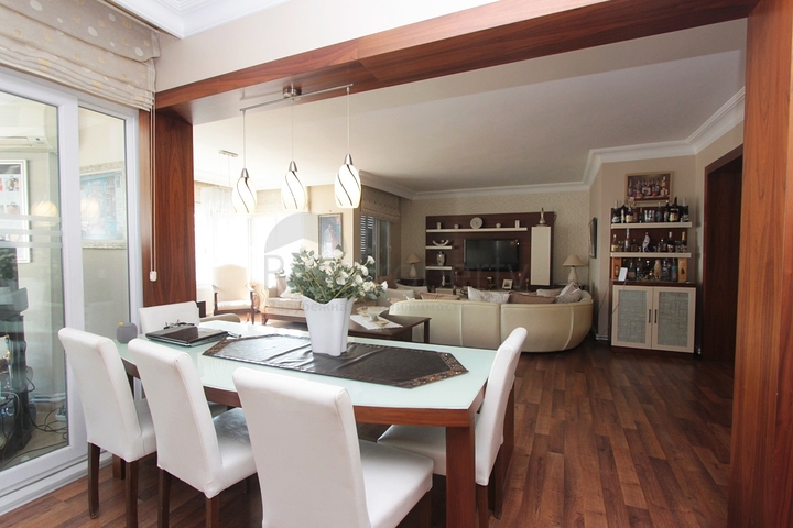 Квартира 3+1 с видом на море в Коньяалты Анталья 100 м до пляжей