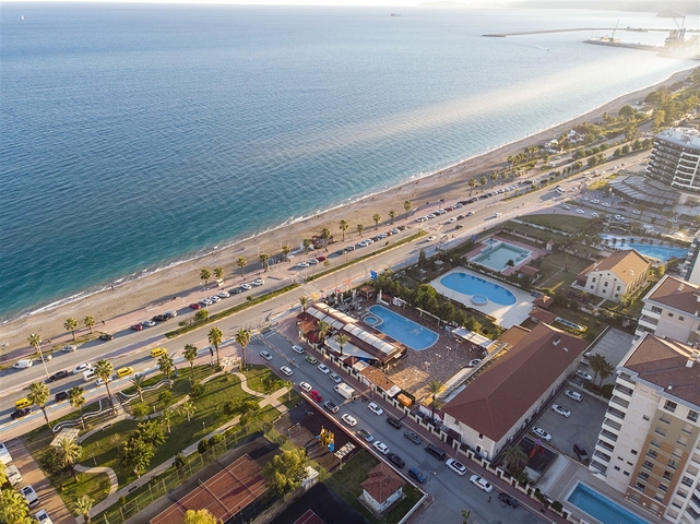 Квартира 3+1 с видом на море в Коньяалты Анталья 100 м до пляжей