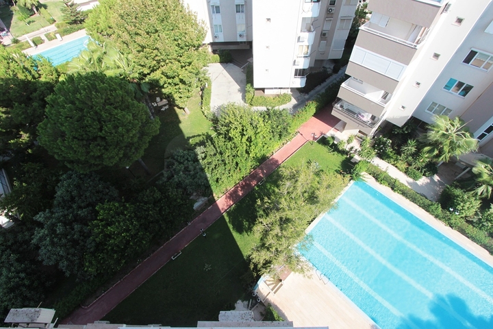 Квартира 3+1 с видом на море в Коньяалты Анталья 100 м до пляжей