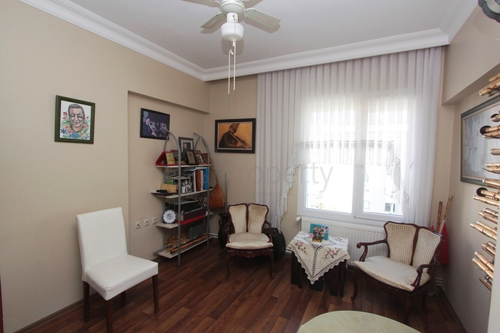 Квартира 3+1 с видом на море в Коньяалты Анталья 100 м до пляжей