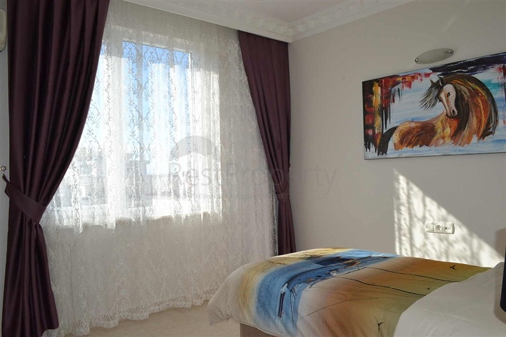 Меблированная квартира с двумя спальнями в Махмутларе