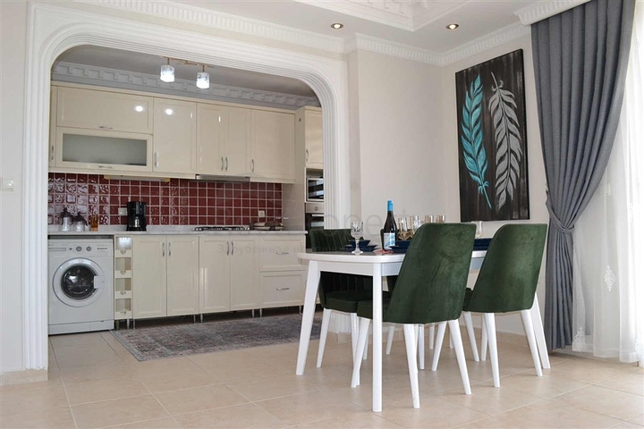 Меблированная квартира с двумя спальнями в Махмутларе