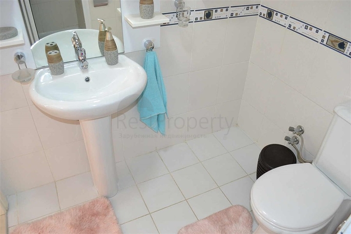 Меблированная квартира с двумя спальнями в Махмутларе