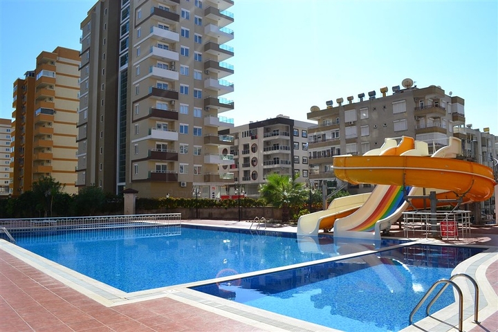 Меблированная квартира с двумя спальнями в Махмутларе