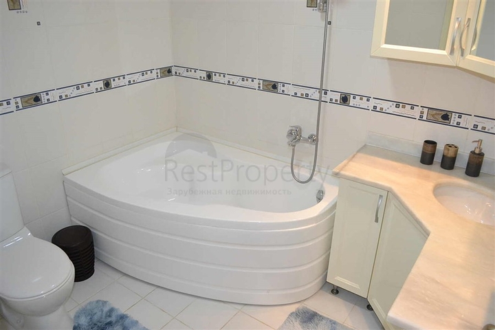 Меблированная квартира с двумя спальнями в Махмутларе