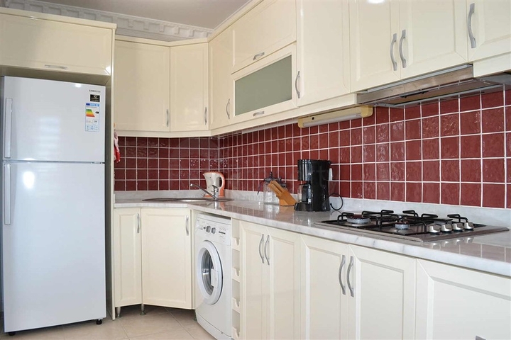 Меблированная квартира с двумя спальнями в Махмутларе