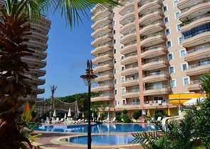 Меблированная квартира с двумя спальнями в Махмутларе