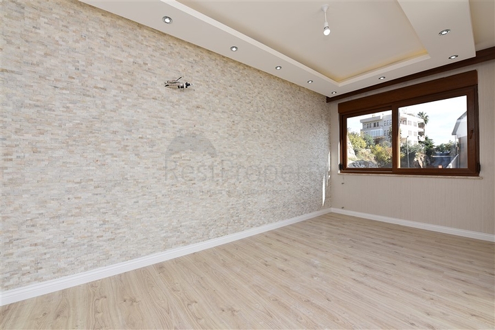 Пентхаус с потрясающим видом в центре Алании