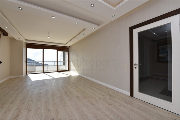 Пентхаус с потрясающим видом в центре Алании