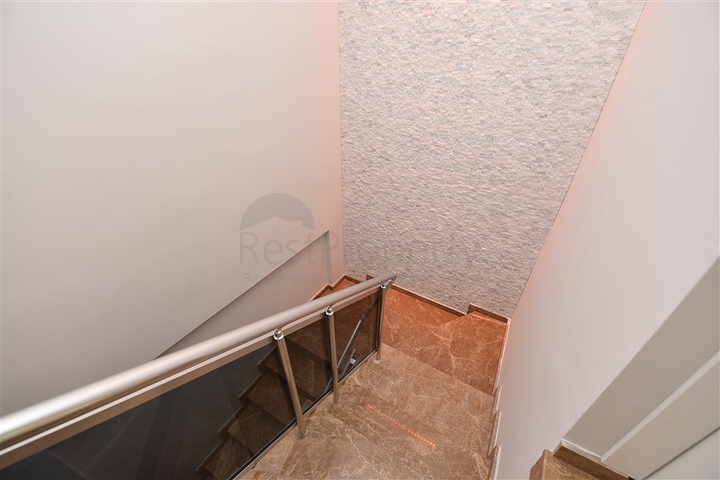 Пентхаус с потрясающим видом в центре Алании