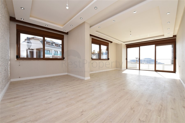 Пентхаус с потрясающим видом в центре Алании