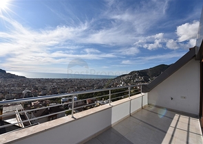 Пентхаус с потрясающим видом в центре Алании