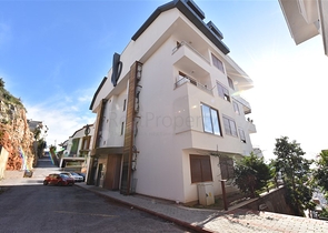 Пентхаус с потрясающим видом в центре Алании