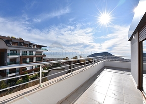 Пентхаус с потрясающим видом в центре Алании