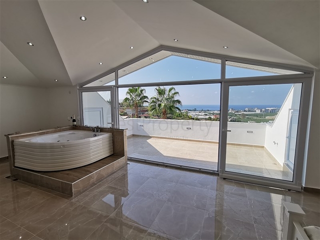 Меблированная вилла с завораживающим видом в Каргыджаке