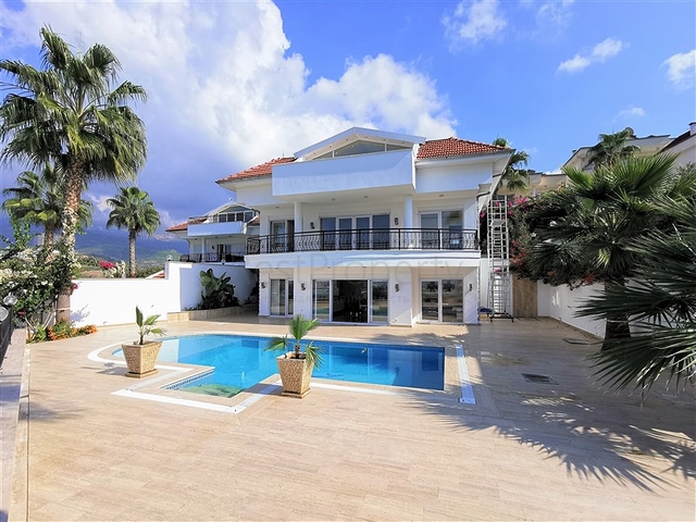 Меблированная вилла с завораживающим видом в Каргыджаке