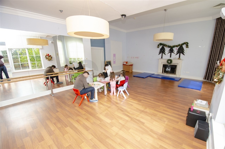 Вилла 5+1 с отдельным садом в комплексе Дошемеальты Анталья