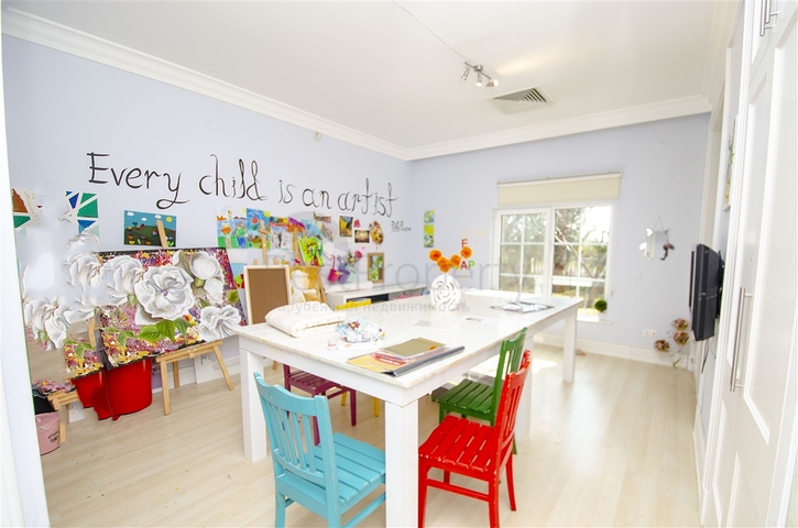 Вилла 5+1 с отдельным садом в комплексе Дошемеальты Анталья