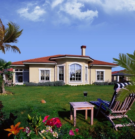 Вилла 5+1 с отдельным садом в комплексе Дошемеальты Анталья