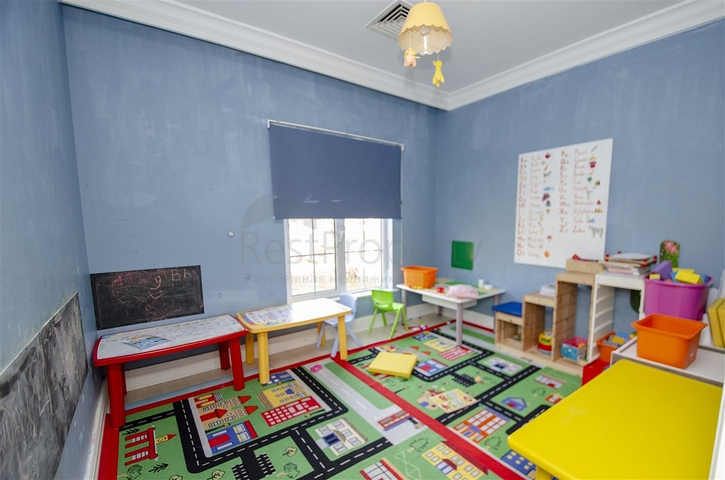 Вилла 5+1 с отдельным садом в комплексе Дошемеальты Анталья