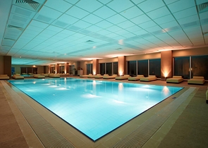 Вилла 5+1 с отдельным садом в комплексе Дошемеальты Анталья