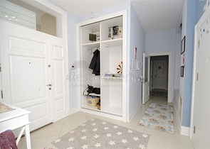 Вилла 5+1 с отдельным садом в комплексе Дошемеальты Анталья