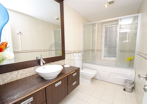 Вилла 5+1 с отдельным садом в комплексе Дошемеальты Анталья