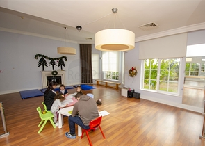 Вилла 5+1 с отдельным садом в комплексе Дошемеальты Анталья