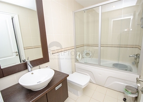 Вилла 5+1 с отдельным садом в комплексе Дошемеальты Анталья