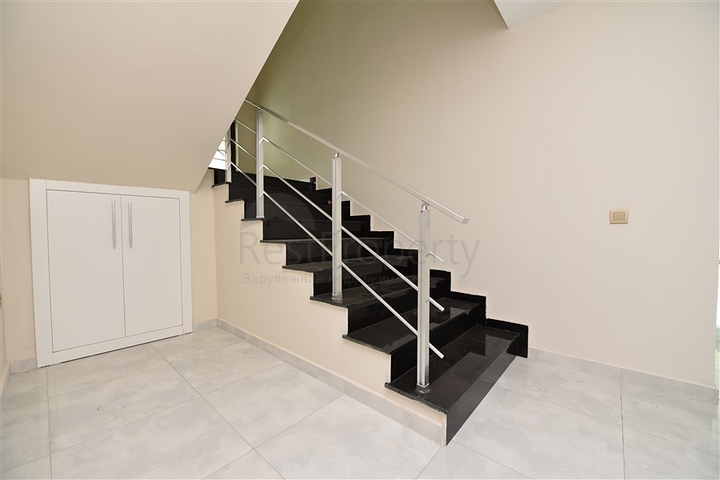 Пентхаус планировки 6+1 с прямым видом на море в Кестеле