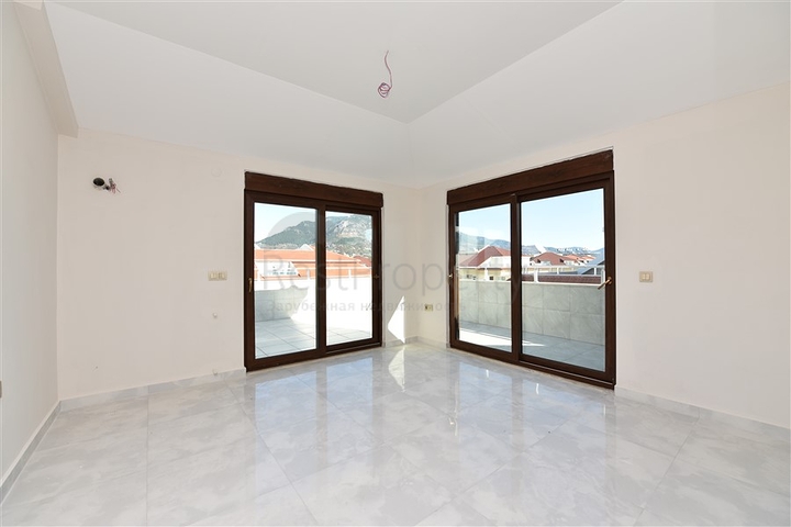 Пентхаус планировки 6+1 с прямым видом на море в Кестеле