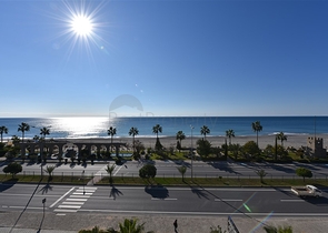 Пентхаус планировки 6+1 с прямым видом на море в Кестеле