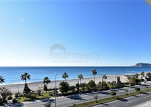 Пентхаус планировки 6+1 с прямым видом на море в Кестеле