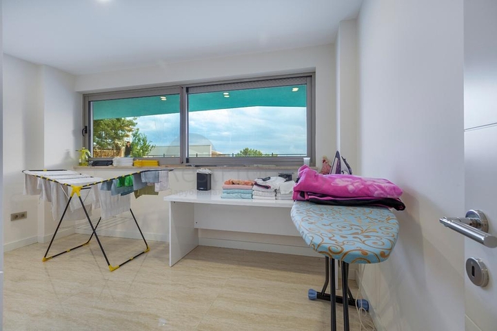 Вилла в новом комплексе с видом на историческую крепость