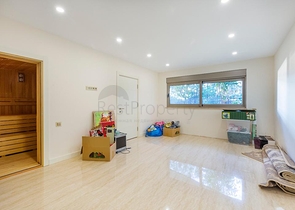 Вилла в новом комплексе с видом на историческую крепость