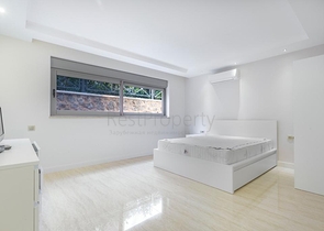 Вилла в новом комплексе с видом на историческую крепость