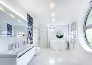 Вилла в новом комплексе с видом на историческую крепость