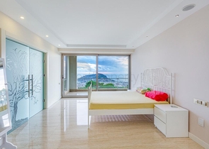 Вилла в новом комплексе с видом на историческую крепость