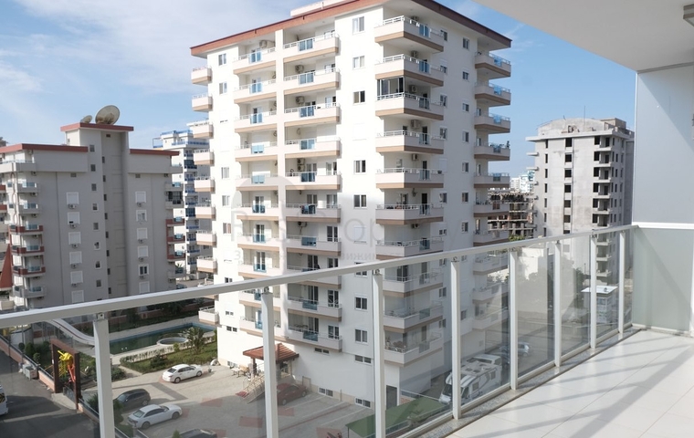 Трехкомнатная квартира с мебелью в Махмутларе