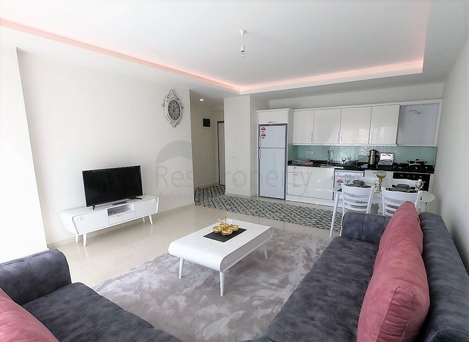 Трехкомнатная квартира с мебелью в Махмутларе