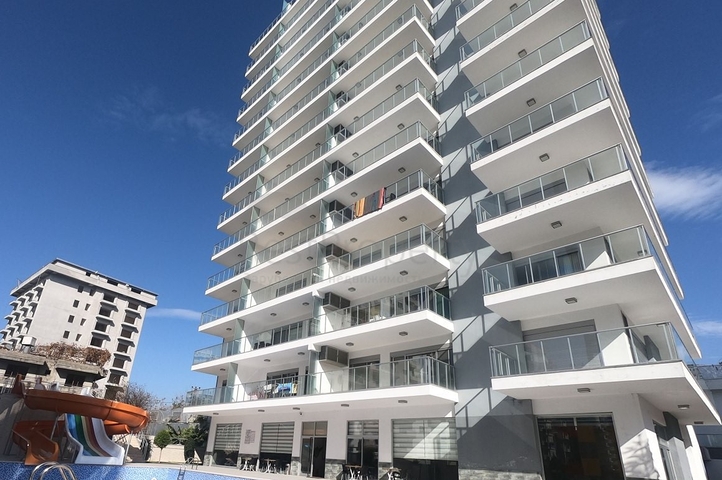 Трехкомнатная квартира с мебелью в Махмутларе