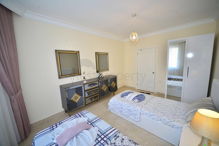 Трехкомнатная квартира с мебелью в Махмутларе	