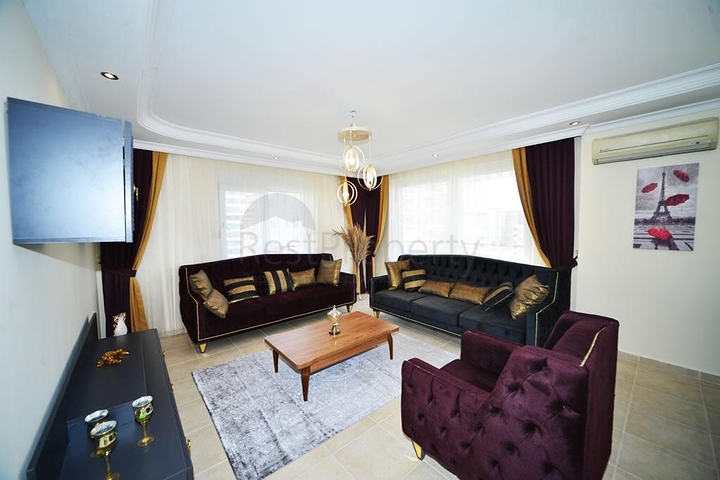 Трехкомнатная квартира с мебелью в Махмутларе	