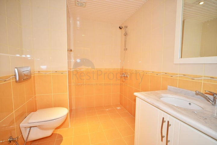 Трехкомнатная квартира с мебелью в Махмутларе	