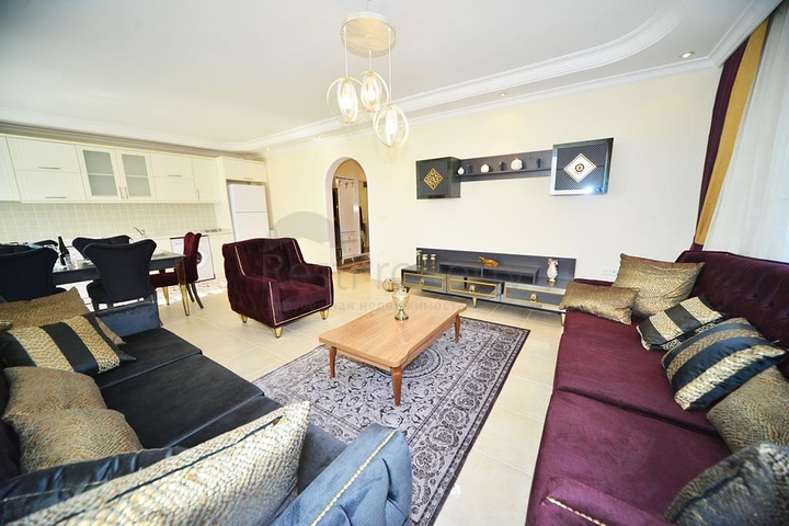 Трехкомнатная квартира с мебелью в Махмутларе	