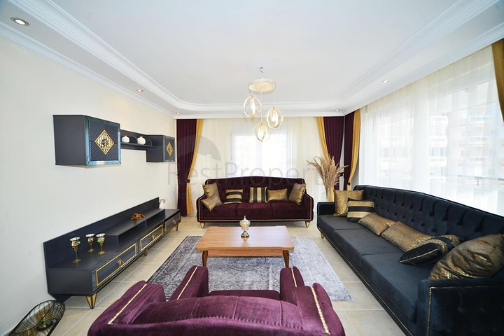 Трехкомнатная квартира с мебелью в Махмутларе	