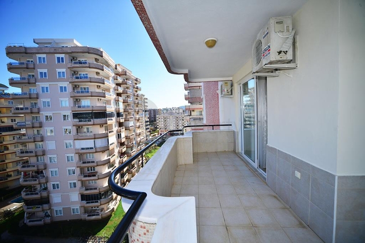 Трехкомнатная квартира с мебелью в Махмутларе	