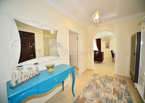 Трехкомнатная квартира с мебелью в Махмутларе	